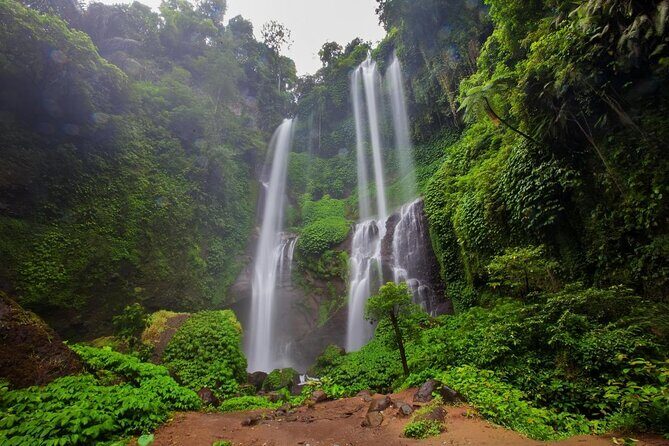 All Inclusive Sekumpul Waterfall Trekking , Handara Gate & Temple - The value of an all-day trio: Gate, Waterfall, Temple