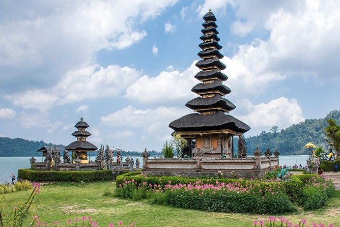 All Inclusive Sekumpul Waterfall Trekking , Handara Gate & Temple - Ulun Danu Beratan Temple: lakeside calm after the hike