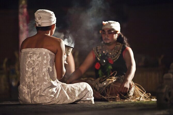 An Evening of Bali Traditional Dance - Outdoor Comfort Tips: Mosquitoes, Night Air, and What to Wear