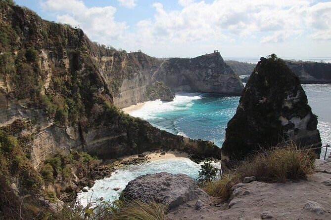 Bali East Nusa Penida Private Tour - All Inclusive - Diamond Beach: the classic look that rewards good timing