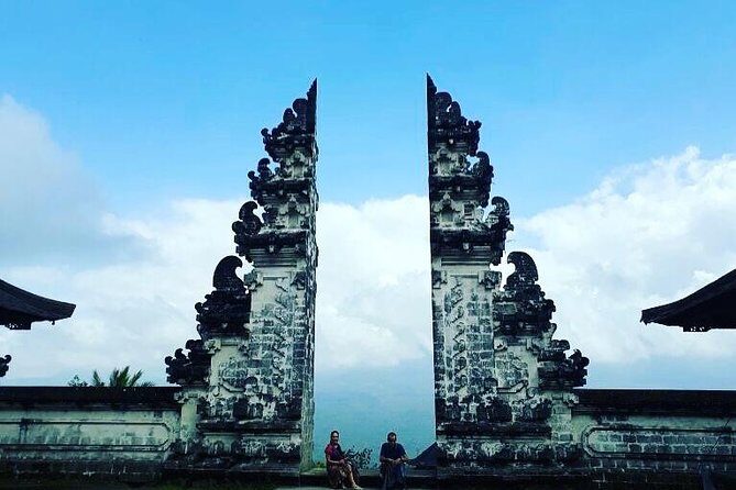 Bali : Instagrams Tour Lempuyang Temple, Tirta Gangga- Tukad Cepung , Tibumana Waterfall - An Early-Morning Photo Circuit in East Bali