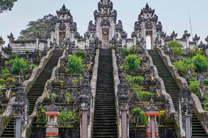 Bali : Instagrams Tour Lempuyang Temple, Tirta Gangga- Tukad Cepung , Tibumana Waterfall - Tukad Cepung Waterfall: Secluded Access and Rock-Cliff Contrast