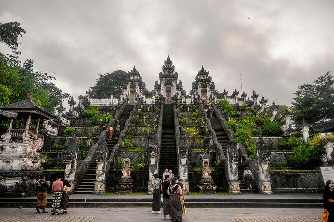Bali Lempuyang Gate of Heaven and Besakih Mother Temple Tour - Lempuyang Temple: The Gate of Heaven Setup and Photo Reality