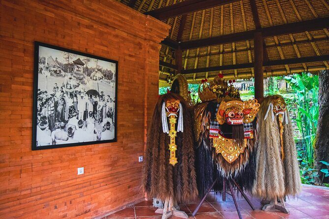 Bali Pura Taman Ayun Temple, Monkey Forest & Tanah Lot Excursion - Tanah Lot Sunset Temple: black lava towers, crowds, and tide reality