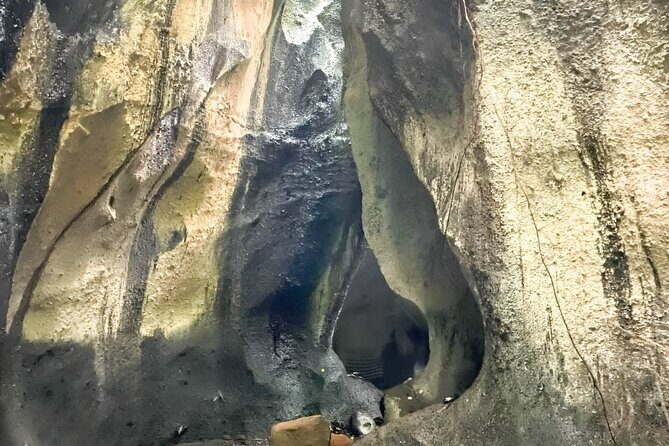 Bali Tour : Tegenungan - Tukad Cepung - Kanto Lampo - Tibumana Waterfall - Kanto Lampo Waterfall: Lowlands, Big Charm