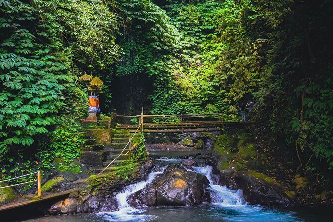 Bedugul and Singaraja Tour - Lake Beratan Temple: A Crater Lake Moment