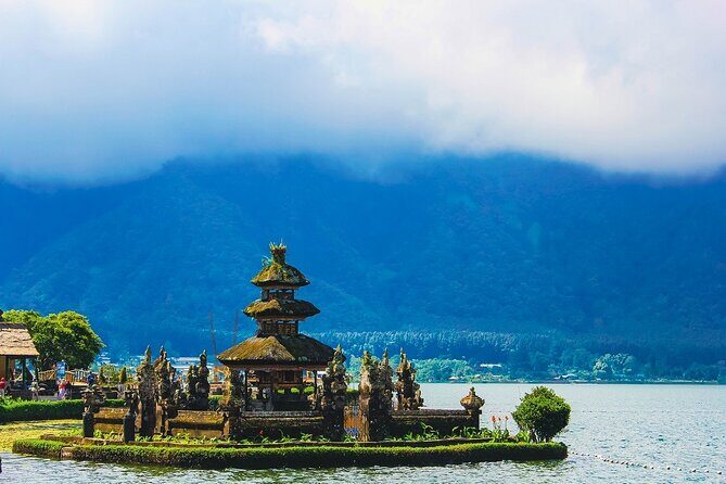 Bedugul and Singaraja Tour - Lovina Coastline: Black Sand and a Lunch Break