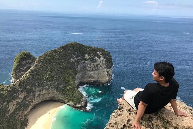 Fast Boat Transfer: Sanur to Nusa Penida by Penidago - Arrival at Nusa Penida: Shoreline Landing and Rough Ground Reality