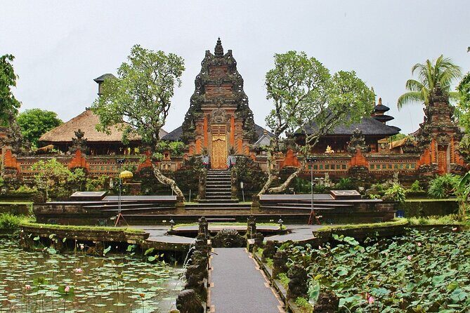 Full-Day Highlights and Best of Ubud Village - Sacred Monkey Forest Sanctuary: How to Enjoy Temples With Tame Monkeys