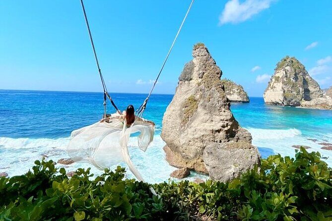 Full Day Private Tour in Nusa Penida - Kelingking Beach: the dinosaur-back rock stop