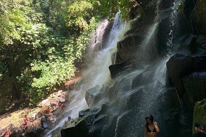 Individual Bali Day Trip with Private Driver and Free WiFi - East and north Bali: lakes, gates, swings, and Mount Agung views