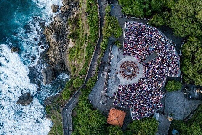 Kecak Fire Dance and Sunset at Uluwatu Temple All Inclusive - Kecak Fire Dance seating: why arriving early matters