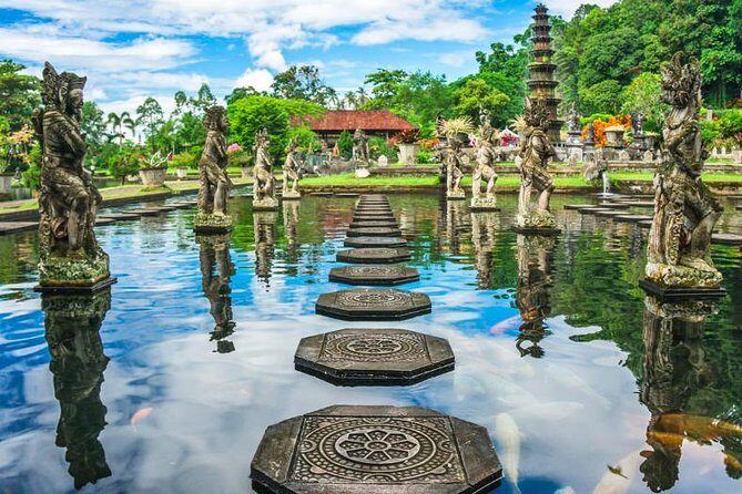Lempuyang Gates of Heaven, Tirta Gangga Temple Swim & Jungle Waterfalls - Price and logistics: what you pay for, and what you should budget