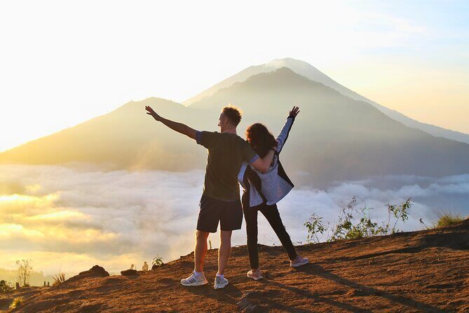 Mount Batur Sunrise Trekking Open Trip All-Inclusive - Small-group climbing (4–5 people per guide) and what that means for you