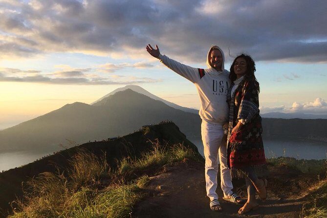 Mount Batur Sunrise Trekking Private Tour with Breakfast and Hotel Transfer - Arriving near the peak: sunrise timing and the breakfast payoff