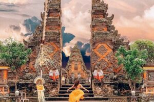 Private 3-day Tour Package: Bali's Top Sights - Day 1: Batuan Temple, Tegenungan Waterfall, Tirta Empul, and the Ubud transition