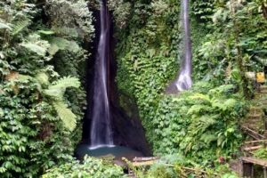 Solo or Group Tour - 10 Hours, 5 Persons Max - What the 10 hours are likely to include (big sights plus not-too-touristy stops)