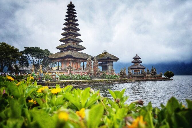 Tanah Lot Tour: Discover Bali’s Iconic Temple and Stunning Views - Private Pickup, Clean A/C Ride, and Easy Navigation