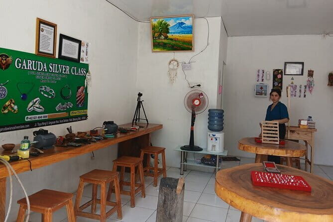 Uluwatu Silver Class: A Unique Jewelry-Making Experience in Bali - Design selection and the one-piece rule